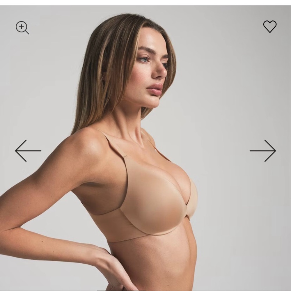 NWT Skims wireless form push up plunge bra. 38D. Clay. New with tags.